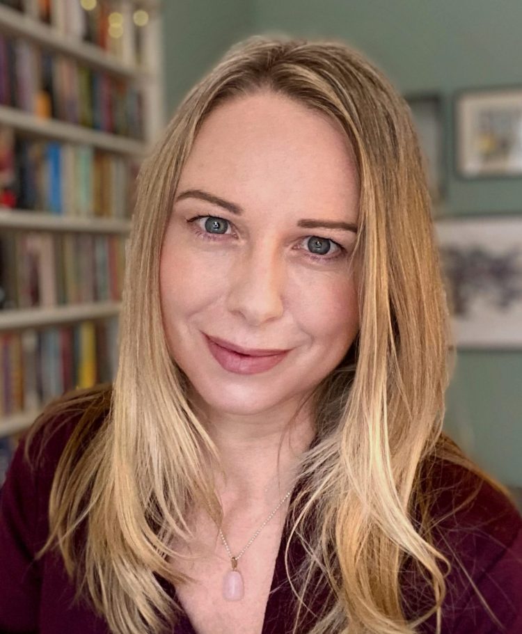 Porträttfoto författare Annika Widholm